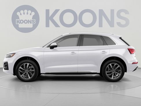 Used 2021 Audi Q5 Prestige w/ Prestige Package AWD/4WD image 2