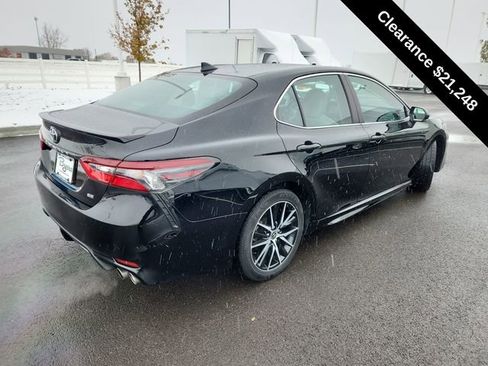 Used 2023 Toyota Camry SE image 7