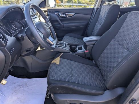 Used 2018 Nissan Rogue Sport SV image 21