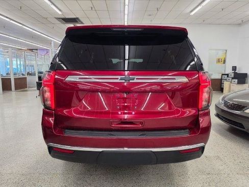 Used 2022 Chevrolet Suburban LS w/ Driver Alert Package AWD/4WD image 5