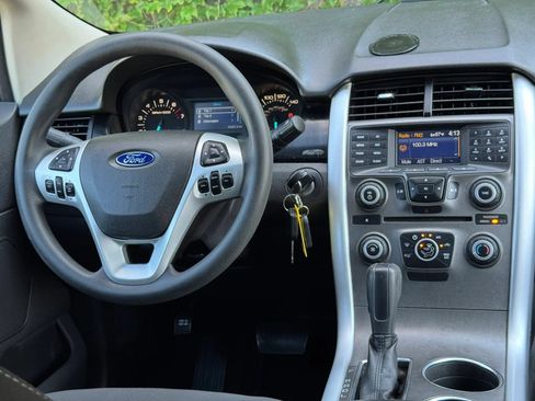 Used 2011 Ford Edge SE FWD image 19