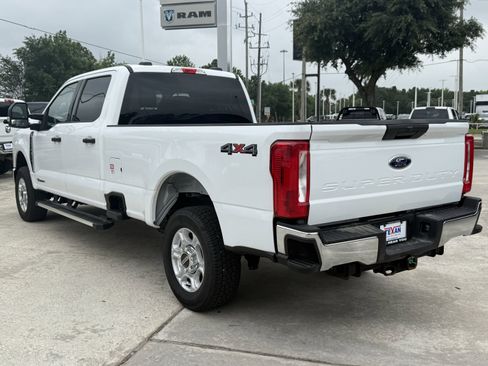 Used 2025 Ford F250 XLT AWD/4WD image 7