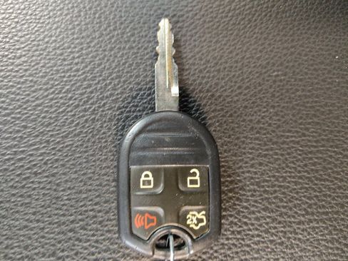Used 2014 Ford Expedition Limited w/ Equipment Group 301A RWD image 32