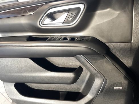 Used 2022 Chevrolet Tahoe LT w/ LT Signature Plus Package image 20