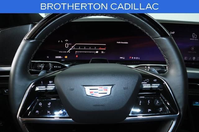 Certified 2025 Cadillac Escalade ESV Sport w/ LPO, ONYX Package AWD/4WD image 19
