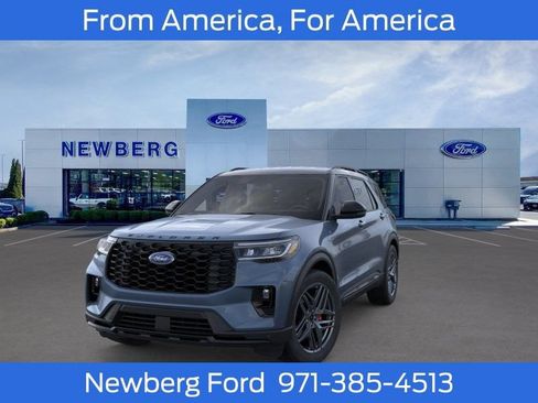 New 2025 Ford Explorer ST-Line w/ Premium Package AWD/4WD image 4