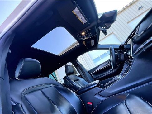 Used 2024 Jeep Grand Cherokee L Limited w/ Luxury Tech Group II image 22