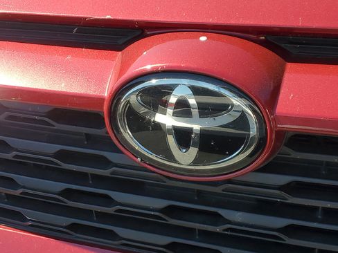 Used 2023 Toyota RAV4 XLE w/ Convenience Package FWD image 10