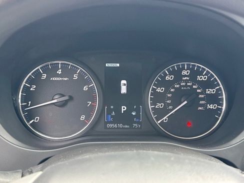 Used 2020 Mitsubishi Outlander ES image 20