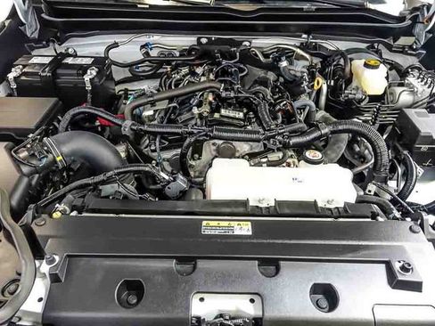 Used 2025 Toyota Tacoma TRD Off-Road AWD/4WD image 31