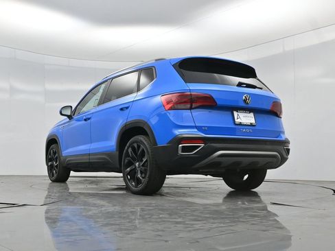 Used 2023 Volkswagen Taos SE w/ Panoramic Sunroof Package FWD image 50