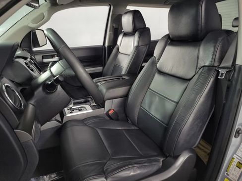 Used 2020 Toyota Tundra SR5 w/ SR5 Leather Package RWD image 12