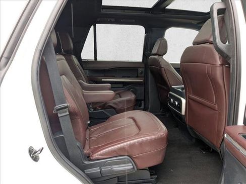 Used 2023 Ford Expedition Limited image 20