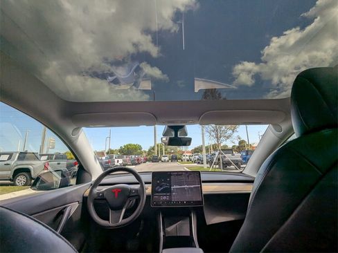 Used 2021 Tesla Model Y 2WD image 20