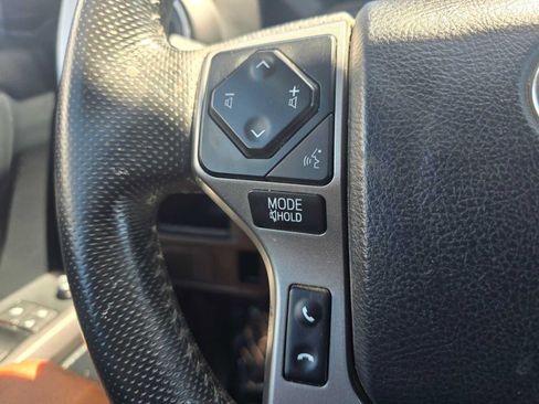 Used 2017 Toyota Tacoma SR5 AWD/4WD image 27