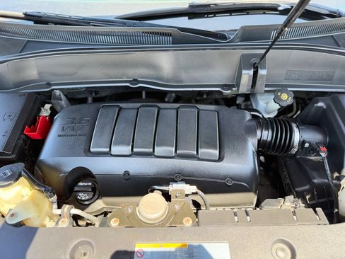 Used 2016 GMC Acadia SLE FWD image 36