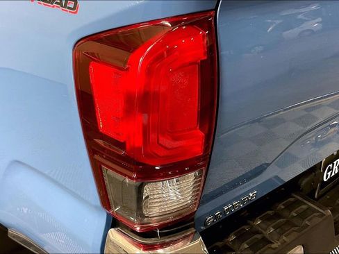 Used 2019 Toyota Tacoma SR image 41