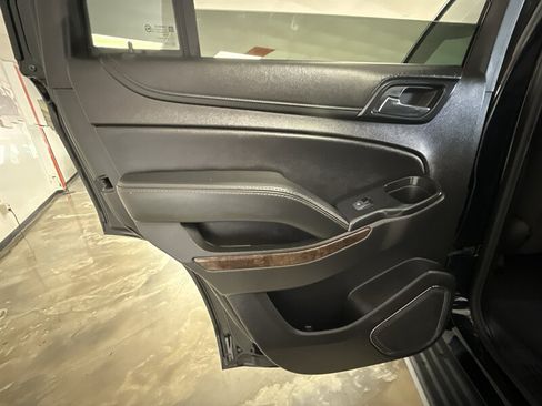 Used 2019 Chevrolet Tahoe LS RWD image 21