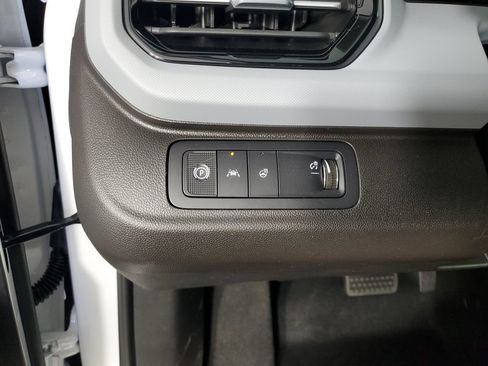 New 2027 Chevrolet Bolt LT w/ Comfort Package FWD image 26