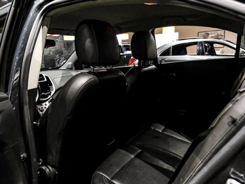 Used 2019 Chevrolet Sonic Premier FWD image 36