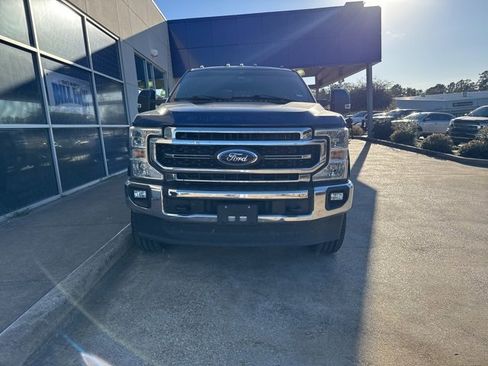 Used 2022 Ford F250 Lariat w/ Lariat Value Package image 3