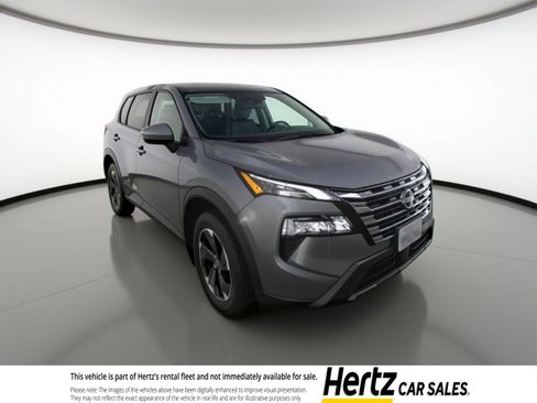 Used 2025 Nissan Rogue SV image 1