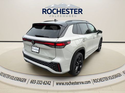 New 2026 Volkswagen Tiguan SE R-Line AWD/4WD image 6