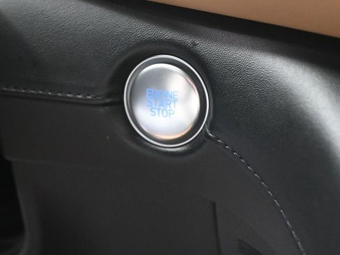 Used 2023 Hyundai Santa Fe Calligraphy image 27