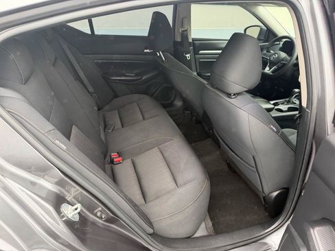Used 2022 Nissan Altima 2.5 SV FWD image 24