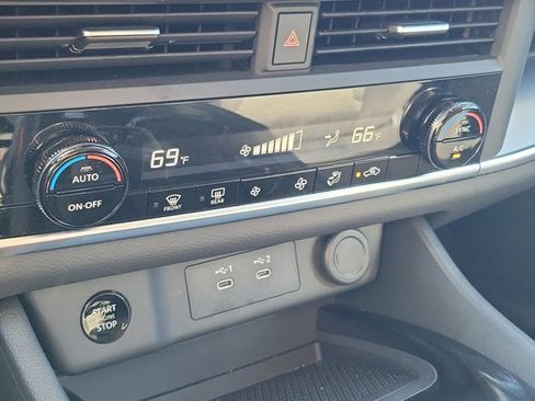 Certified 2026 Nissan Rogue SV image 29