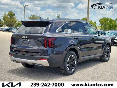 New 2026 Kia Sorento S FWD image 6