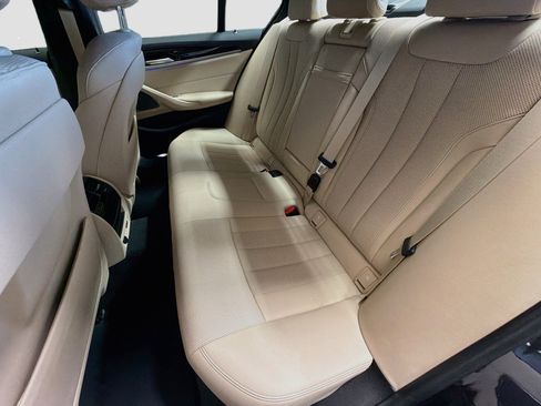 Used 2021 BMW 530i w/ Premium Package RWD image 13