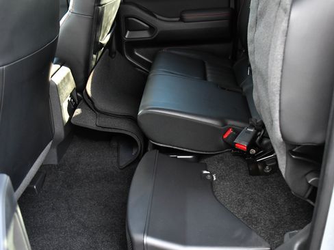 Used 2023 Nissan Frontier Pro-X w/ Pro-X Premium Package image 43