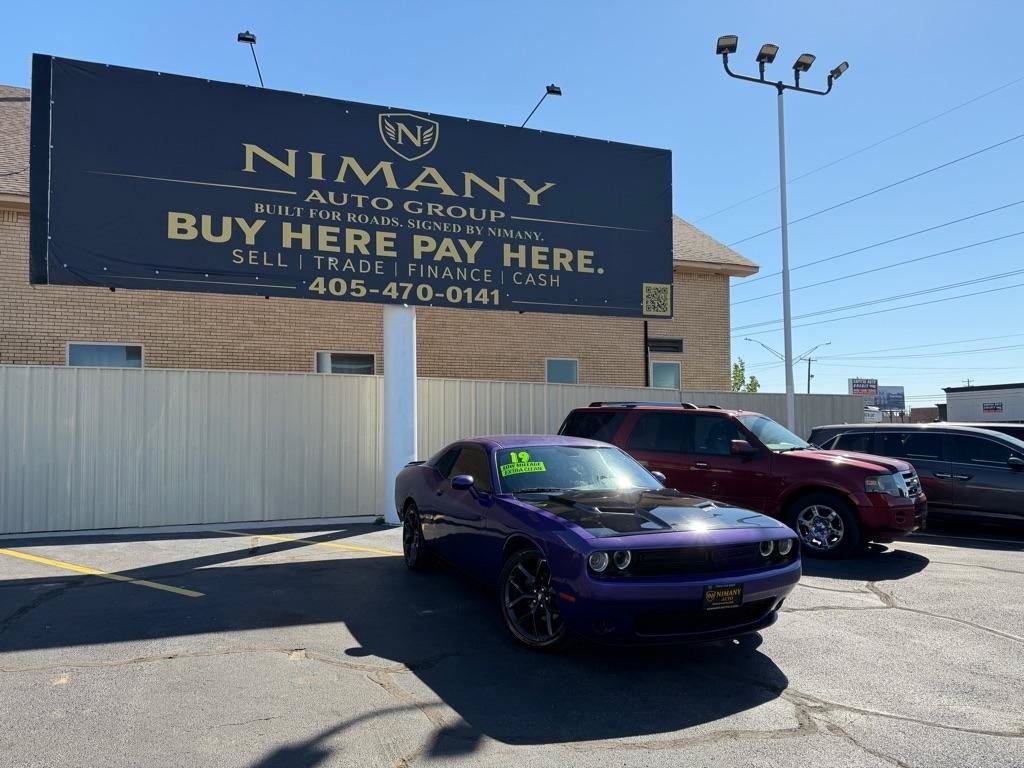 Used 2019 Dodge Challenger SXT w/ Blacktop Package RWD image 1