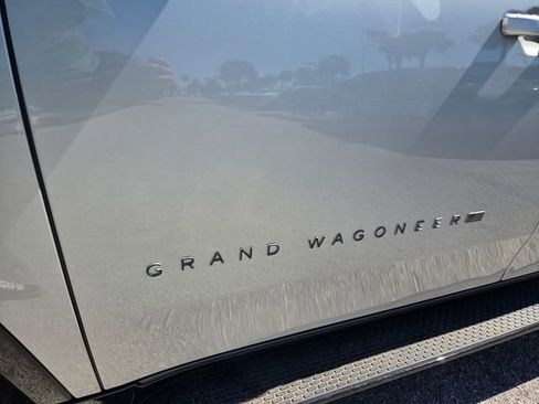 New 2026 Jeep Grand Wagoneer 4D Sport Utility w/ HD Trailer Tow Package image 3