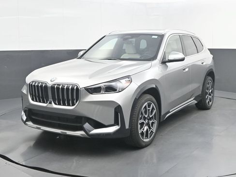 New 2026 BMW X1 xDrive28i w/ Technology Package AWD/4WD image 1