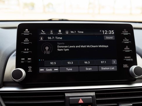 Used 2019 Honda Accord Sport image 30