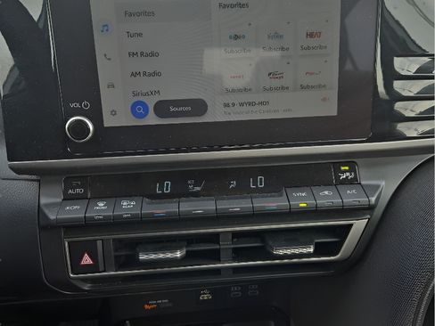 Used 2025 Toyota Camry LE FWD image 19
