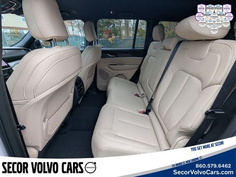 Used 2024 Jeep Grand Cherokee Limited image 20