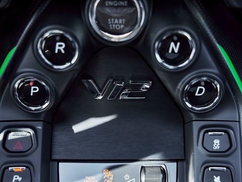 Used 2023 Aston Martin V12 Vantage RWD image 57
