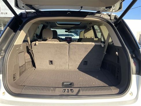 Used 2023 Lincoln Aviator Reserve w/ Equipment Group 201A image 7