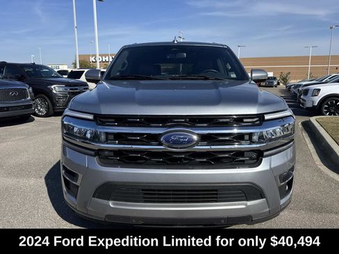 Used 2024 Ford Expedition Limited image 2