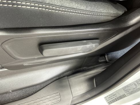 New 2026 RAM 1500 Express AWD/4WD image 16