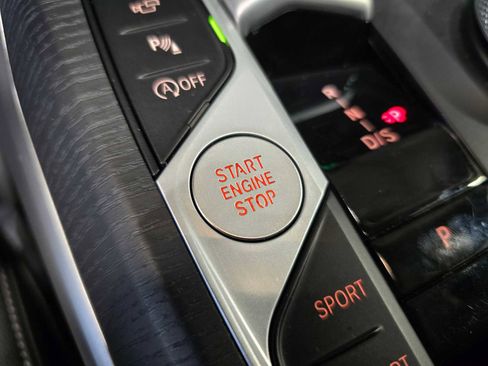 Used 2025 BMW 330i xDrive Sedan w/ M Sport Package image 21