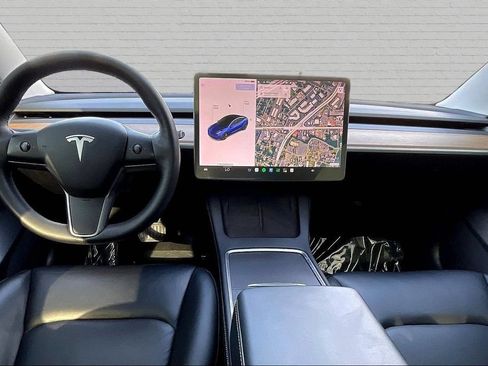 Used 2021 Tesla Model 3 Standard Range Plus RWD image 4
