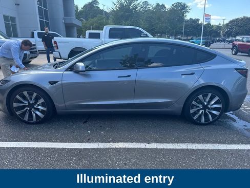Used 2025 Tesla Model 3 Long Range AWD/4WD image 10