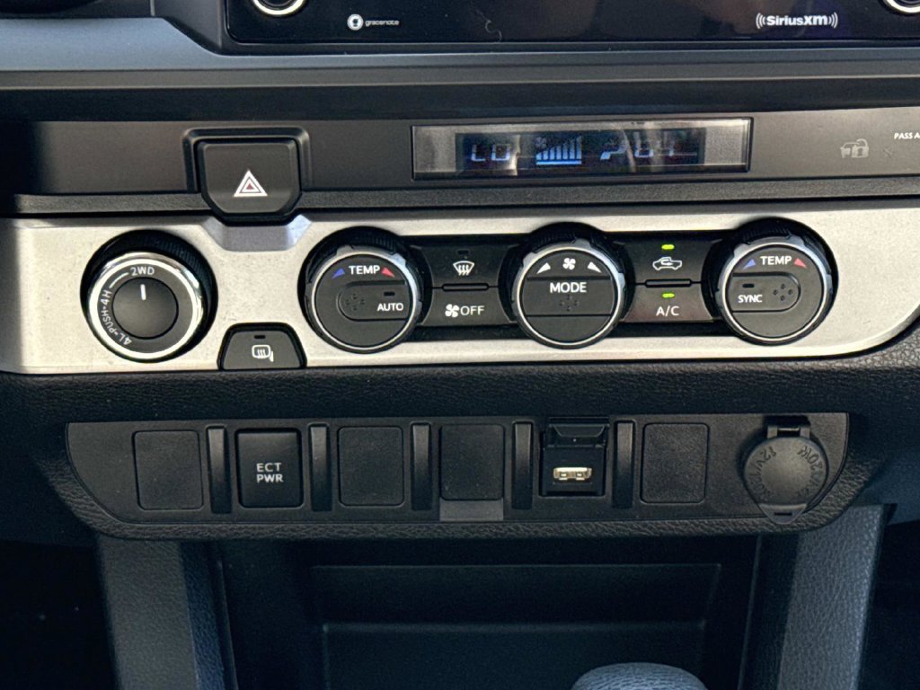 Used 2022 Toyota Tacoma SR AWD/4WD image 16