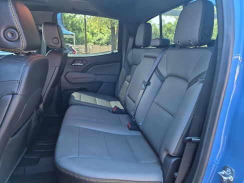 Used 2026 Chevrolet Colorado ZR2 w/ Technology Package AWD/4WD image 14