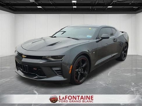 Used 2018 Chevrolet Camaro SS RWD image 1