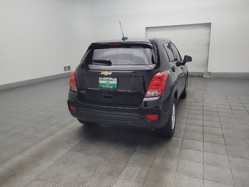 Used 2020 Chevrolet Trax LS w/ Tint and Cruise Package FWD image 9